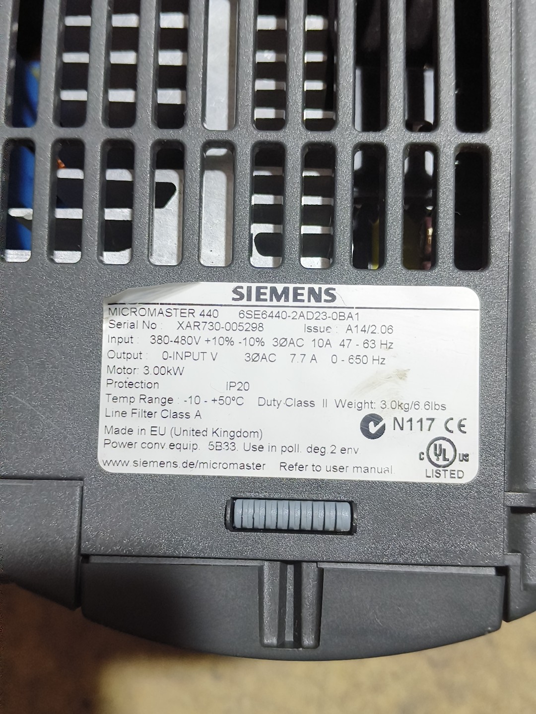Siemens 6SE6440-2AD23-0BA1 MICROMASTER 440 2