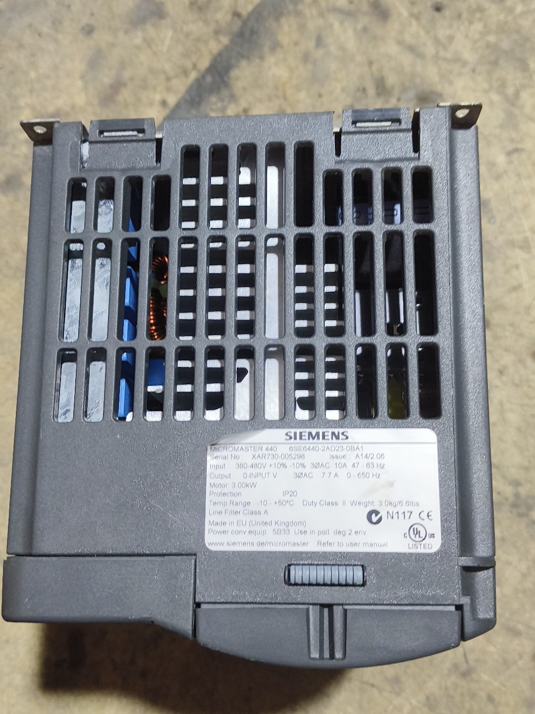 Siemens 6SE6440-2AD23-0BA1 MICROMASTER 440 3