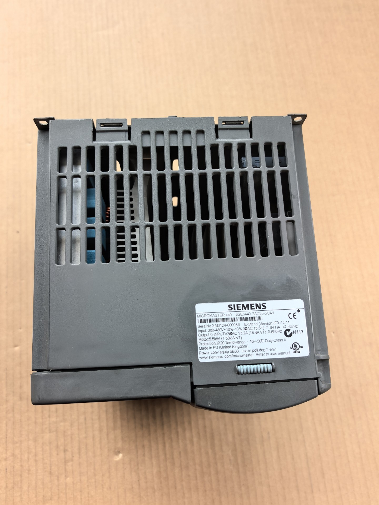Siemens 6SE6440-2AD25-5CA1 MICROMASTER 440 5