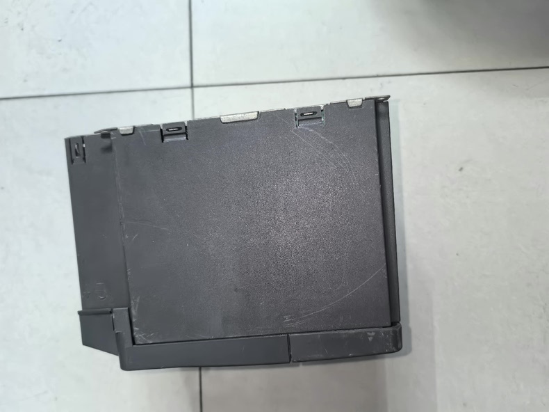 Siemens 6SE6440-2AD27-5CA1 MICROMASTER 440 5