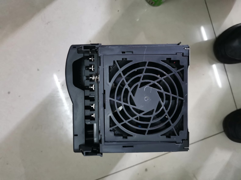Siemens 6SE6440-2AD31-1CA1 MICROMASTER 440 5