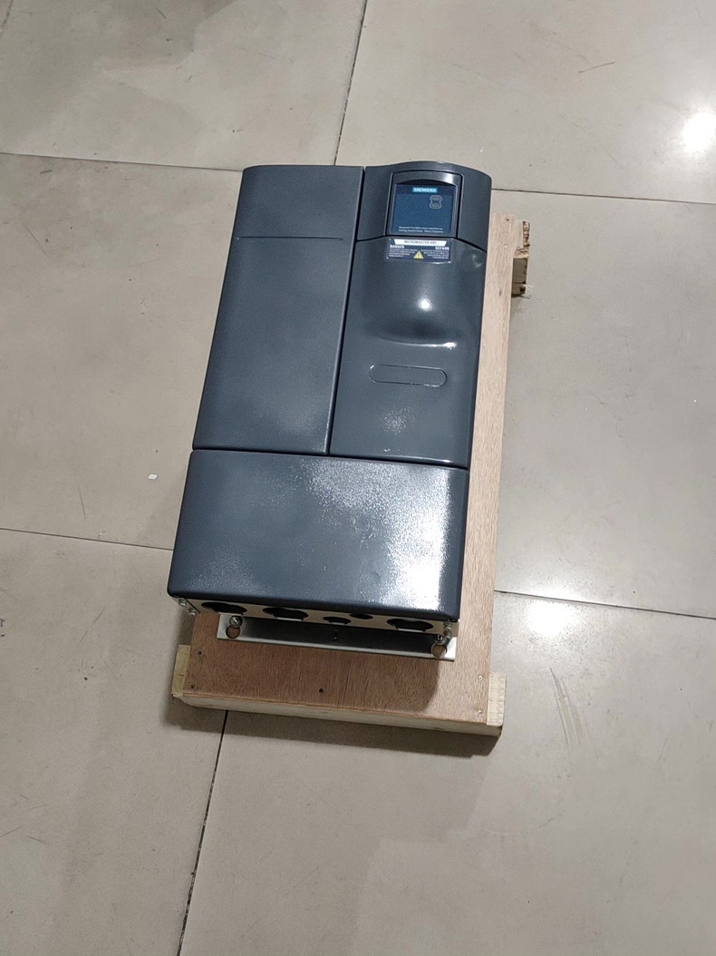 Siemens 6SE6440-2AD31-8DA1 MICROMASTER 440