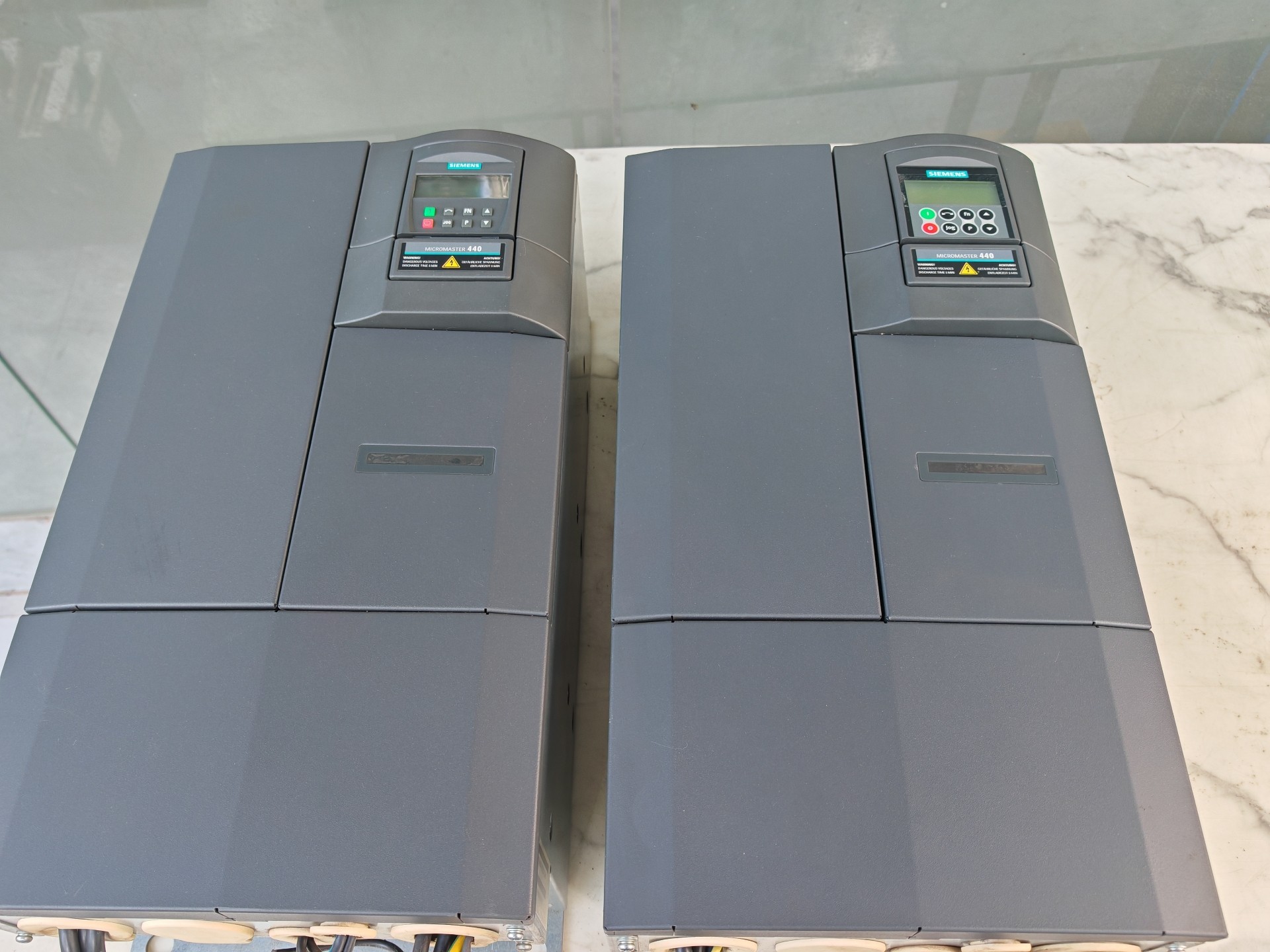 Siemens 6SE6440-2AD33-0EA1 MICROMASTER 440