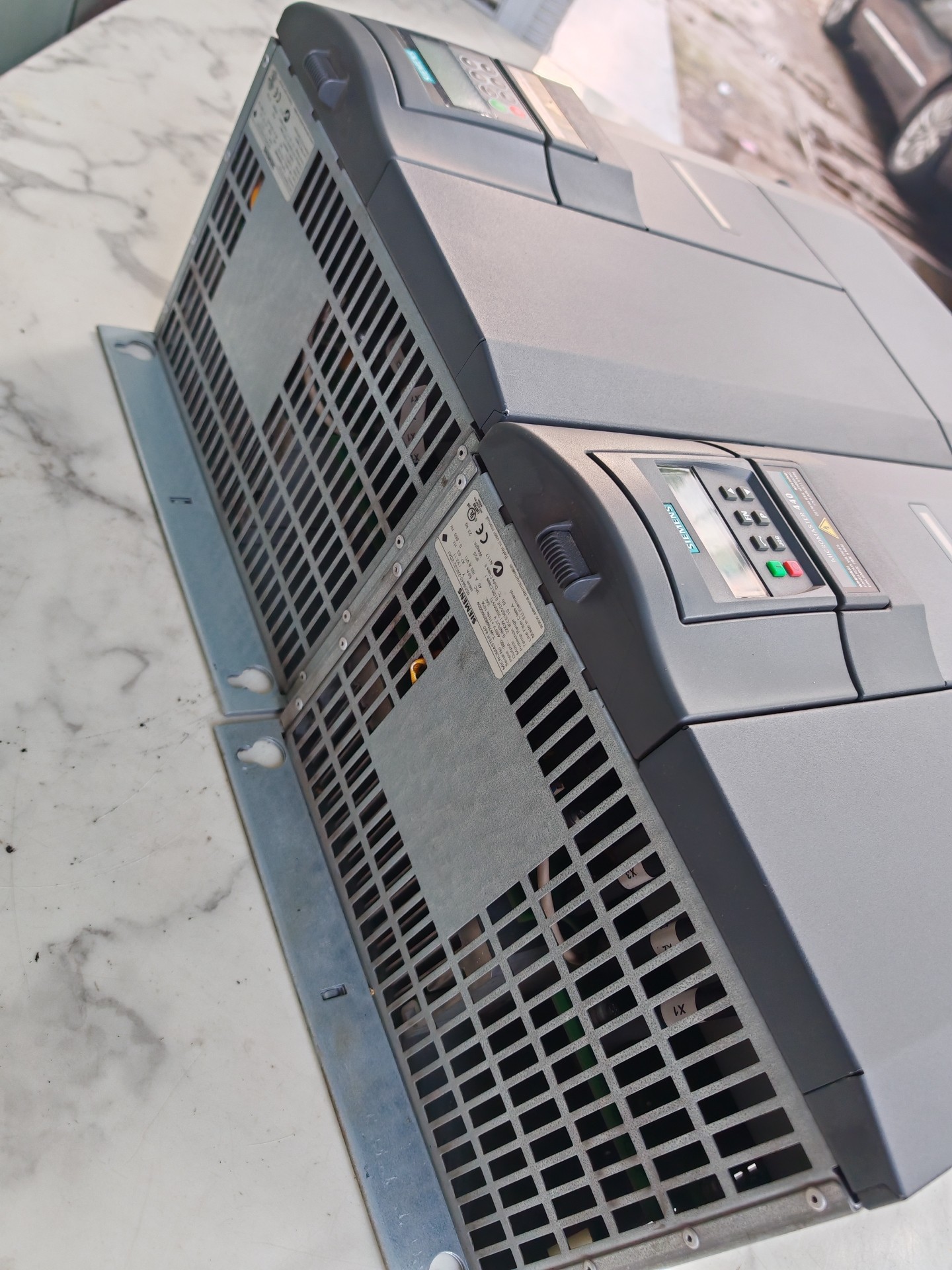Siemens 6SE6440-2AD33-0EA1 MICROMASTER 440 5