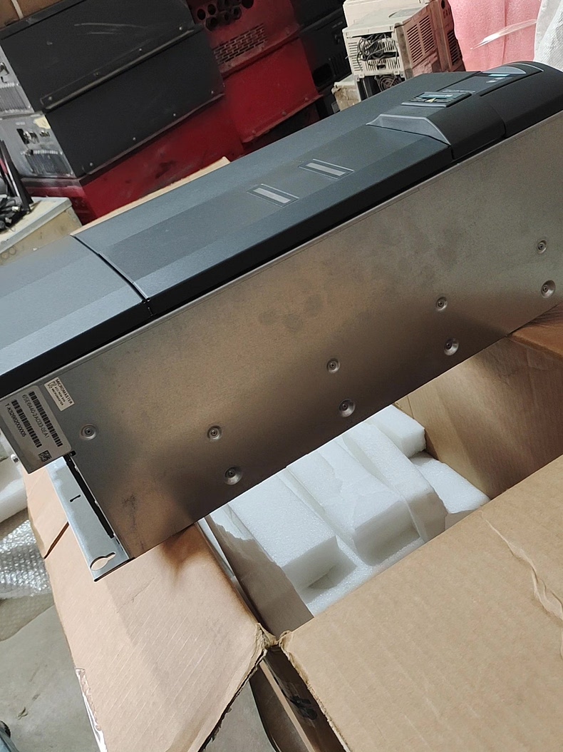 Siemens 6SE6440-2AD33-7EA1 MICROMASTER 440 2