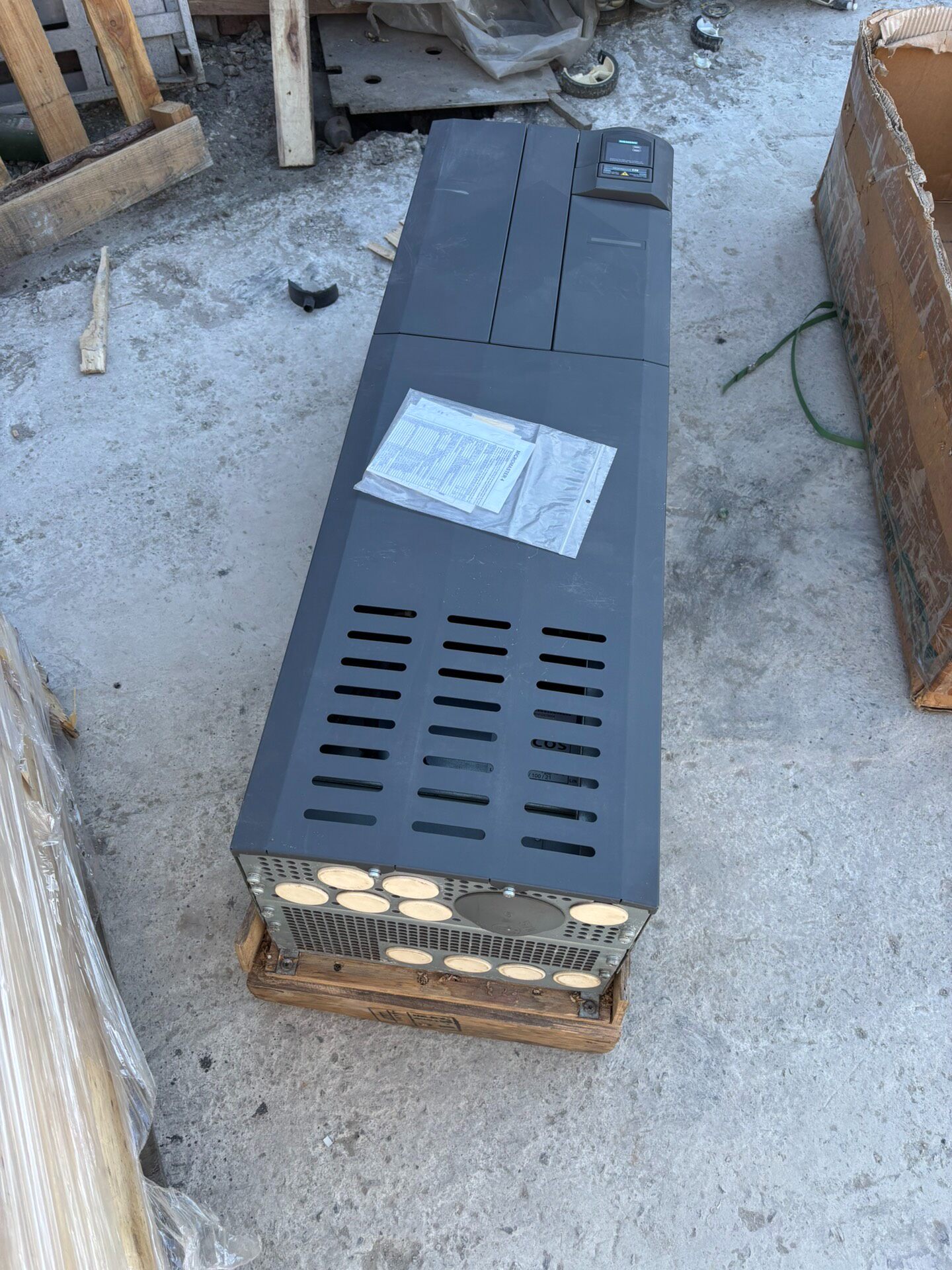 Siemens 6SE6440-2AD34-5FA1 MICROMASTER 440