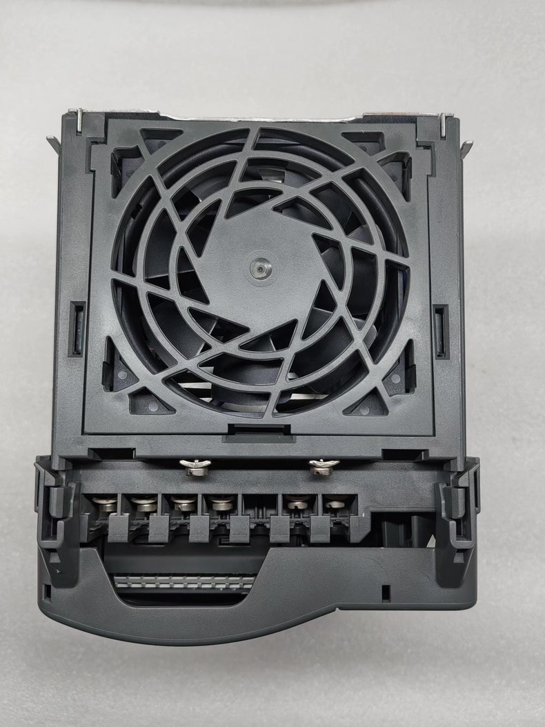 Siemens 6SE6440-2UC21-1BA1 MICROMASTER 440 4
