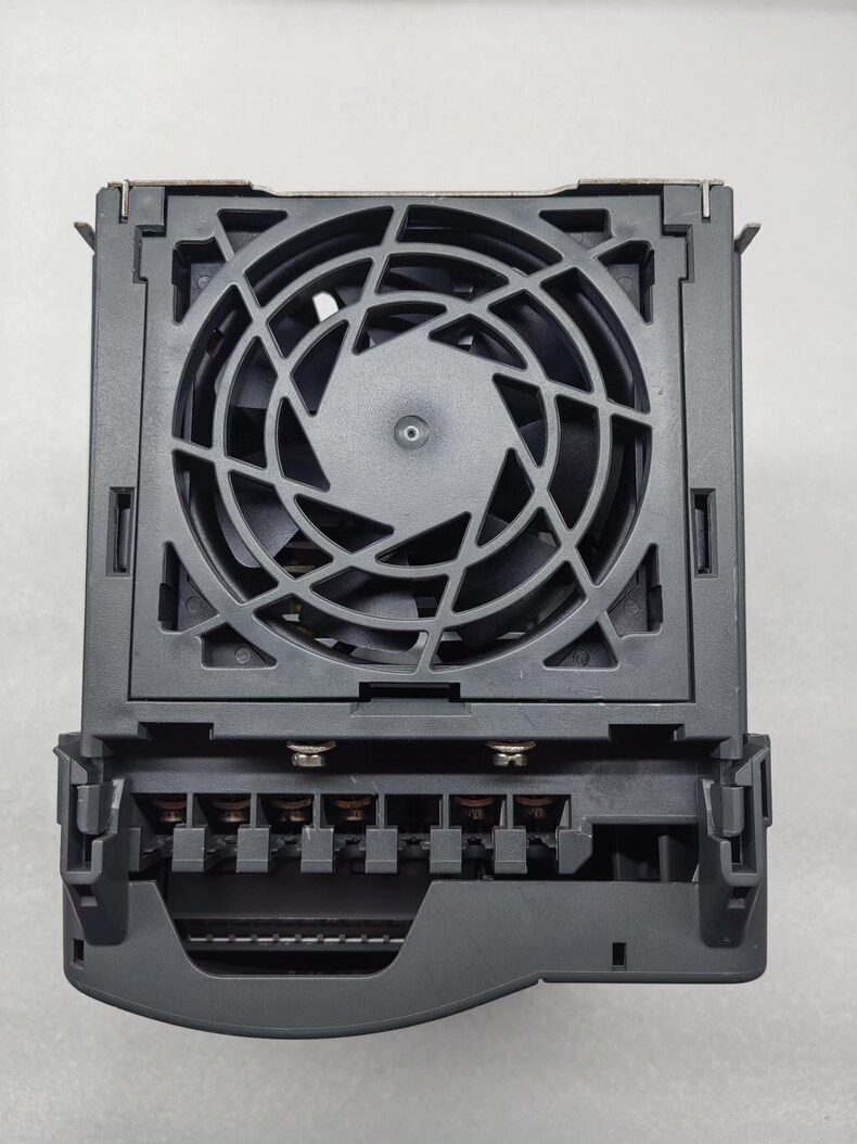 Siemens 6SE6440-2UC21-5BA1 MICROMASTER 440 4