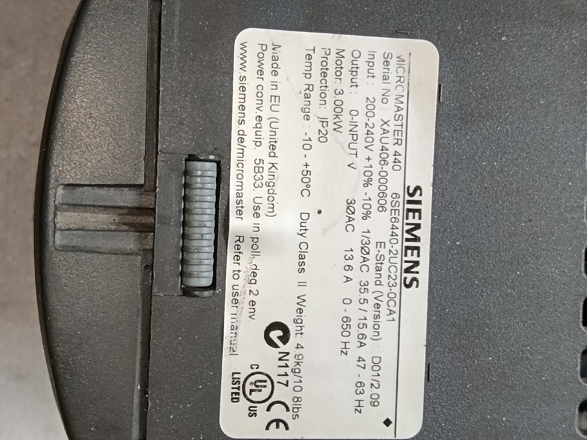 Siemens 6SE6440-2UC23-0CA1 MICROMASTER 440 4