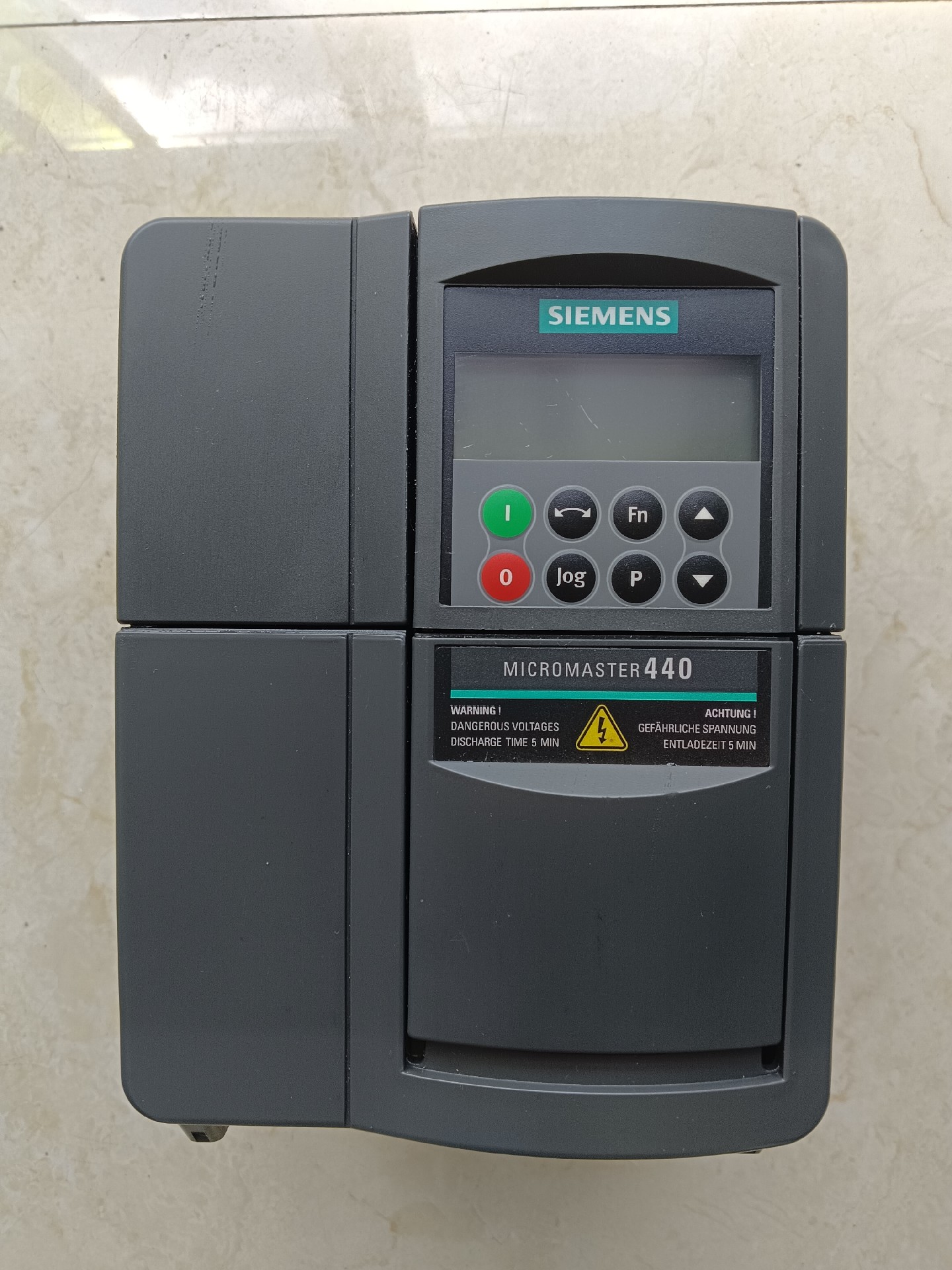 Siemens 6SE6440-2UD24-0BA1 MICROMASTER 440