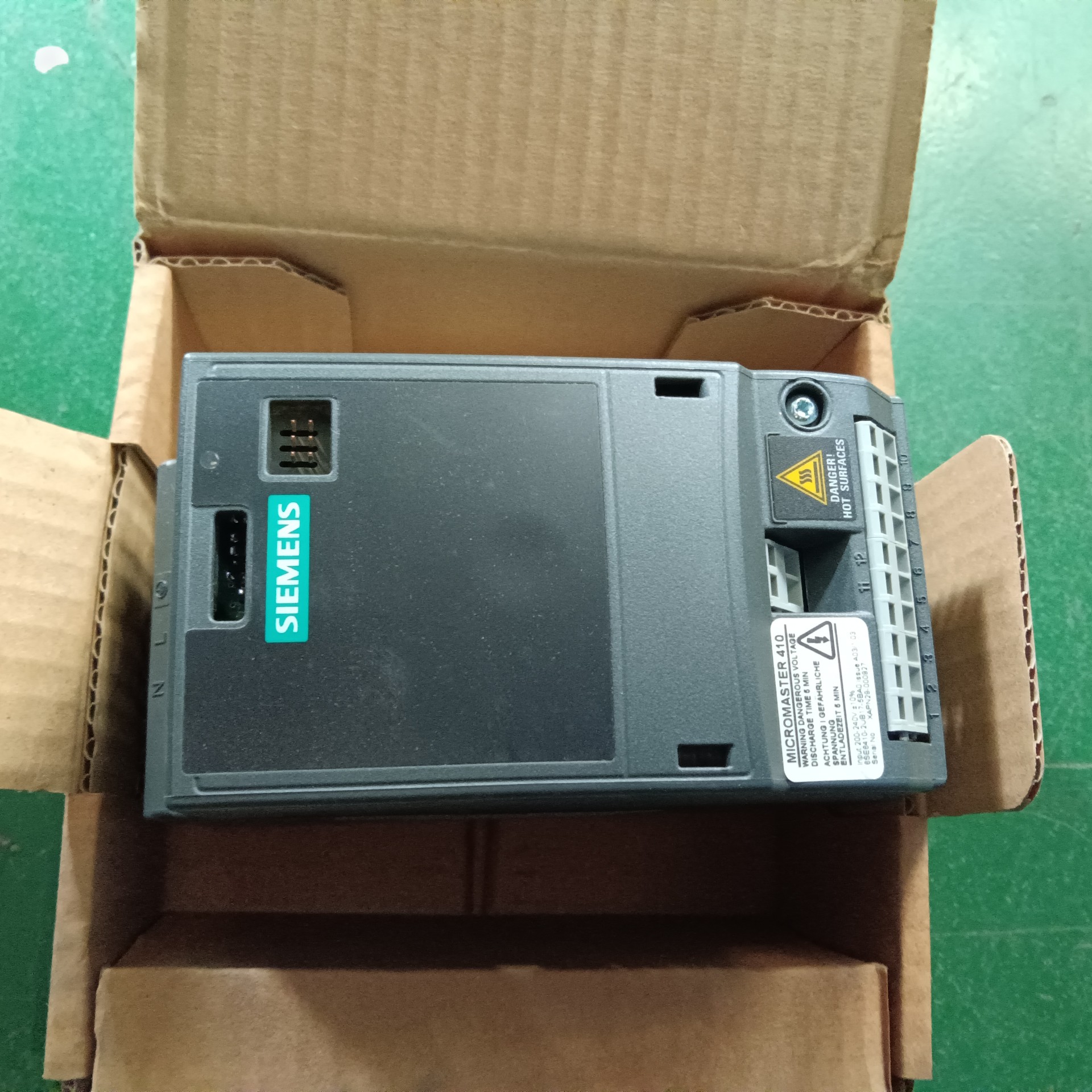 Siemens 6SE6410-2UB17-5BA0 MICROMASTER 410 2