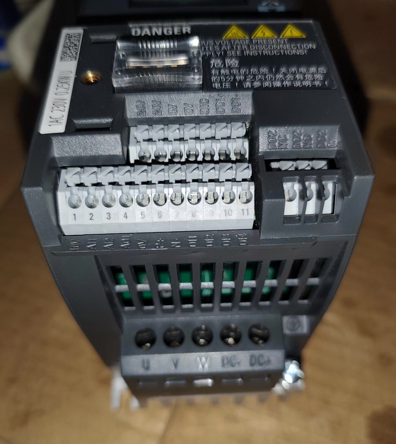 Siemens 6SL3210-5BB12-5UV1 SINAMICS V20 5