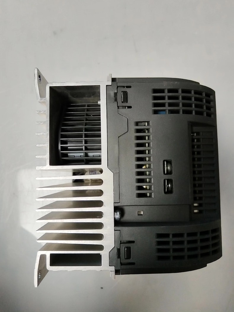 Siemens 6SL3210-5BB22-2UV0 SINAMICS V20 5