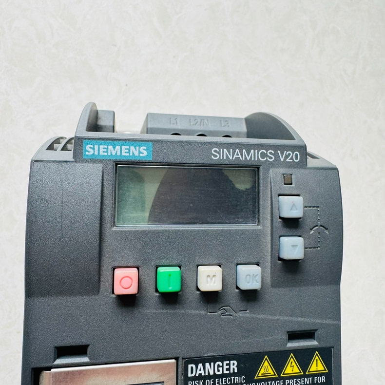 Siemens 6SL3210-5BE15-5CV0 SINAMICS V20 2