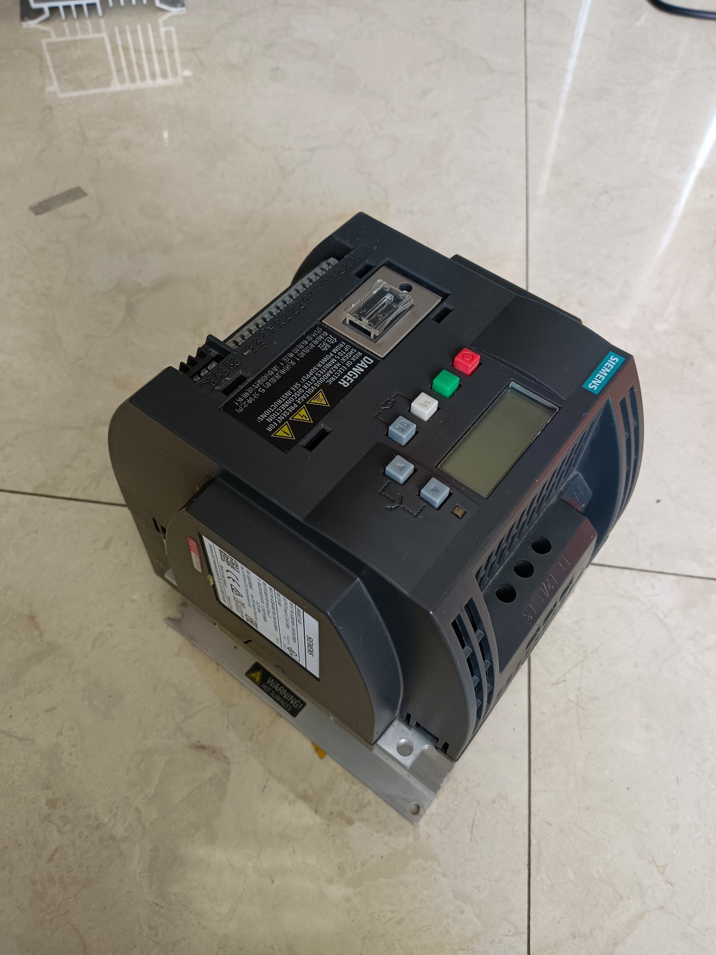 Siemens 6SL3210-5BE23-0CV0 SINAMICS V20 2
