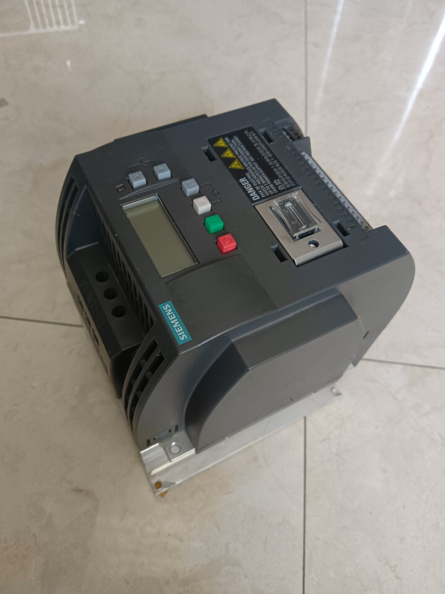 Siemens 6SL3210-5BE23-0CV0 SINAMICS V20 3