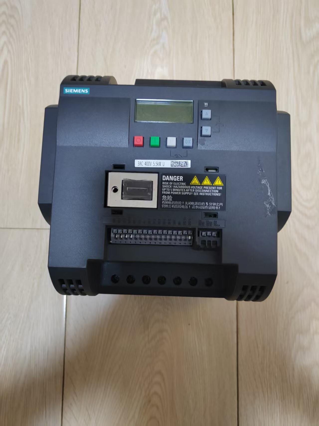 Siemens 6SL3210-5BE25-5UV1 SINAMICS V20
