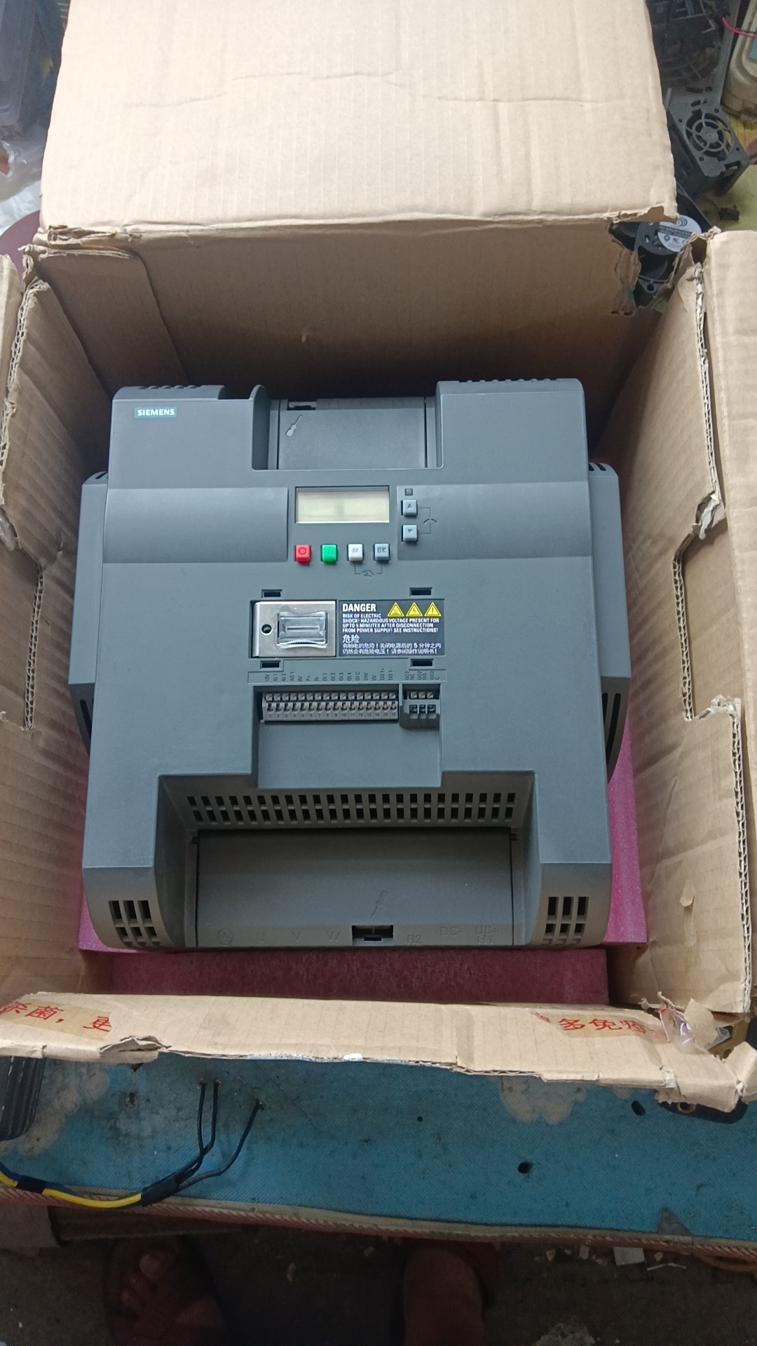 Siemens 6SL3210-5BE31-8UV0 SINAMICS V20