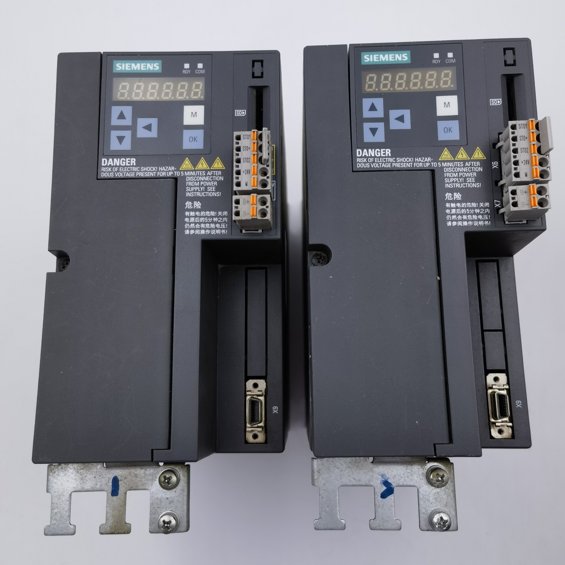 Siemens 6SL3210-5DE16-0UA0 SINAMICS V70 2