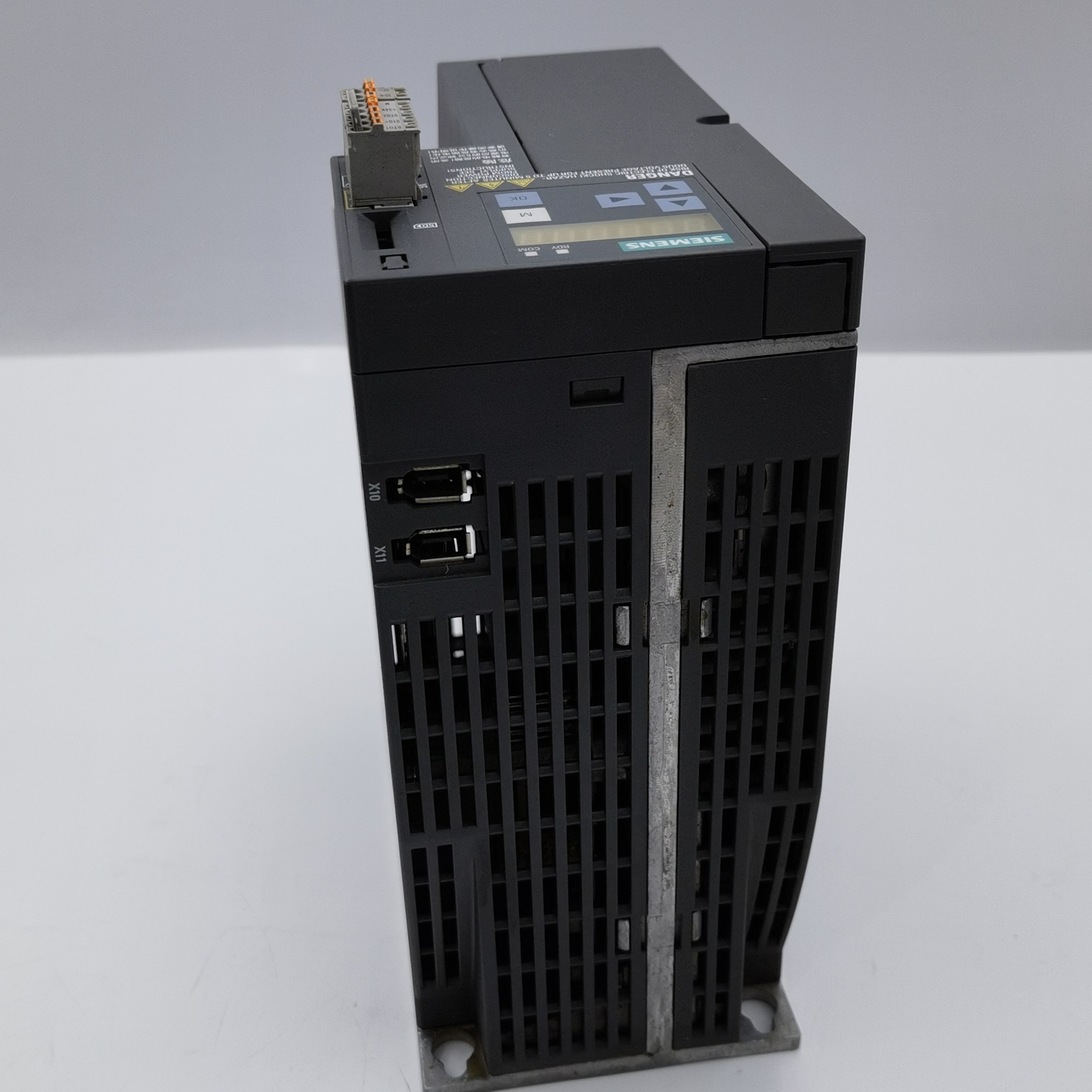 Siemens 6SL3210-5DE21-0UA0 SINAMICS V70 4