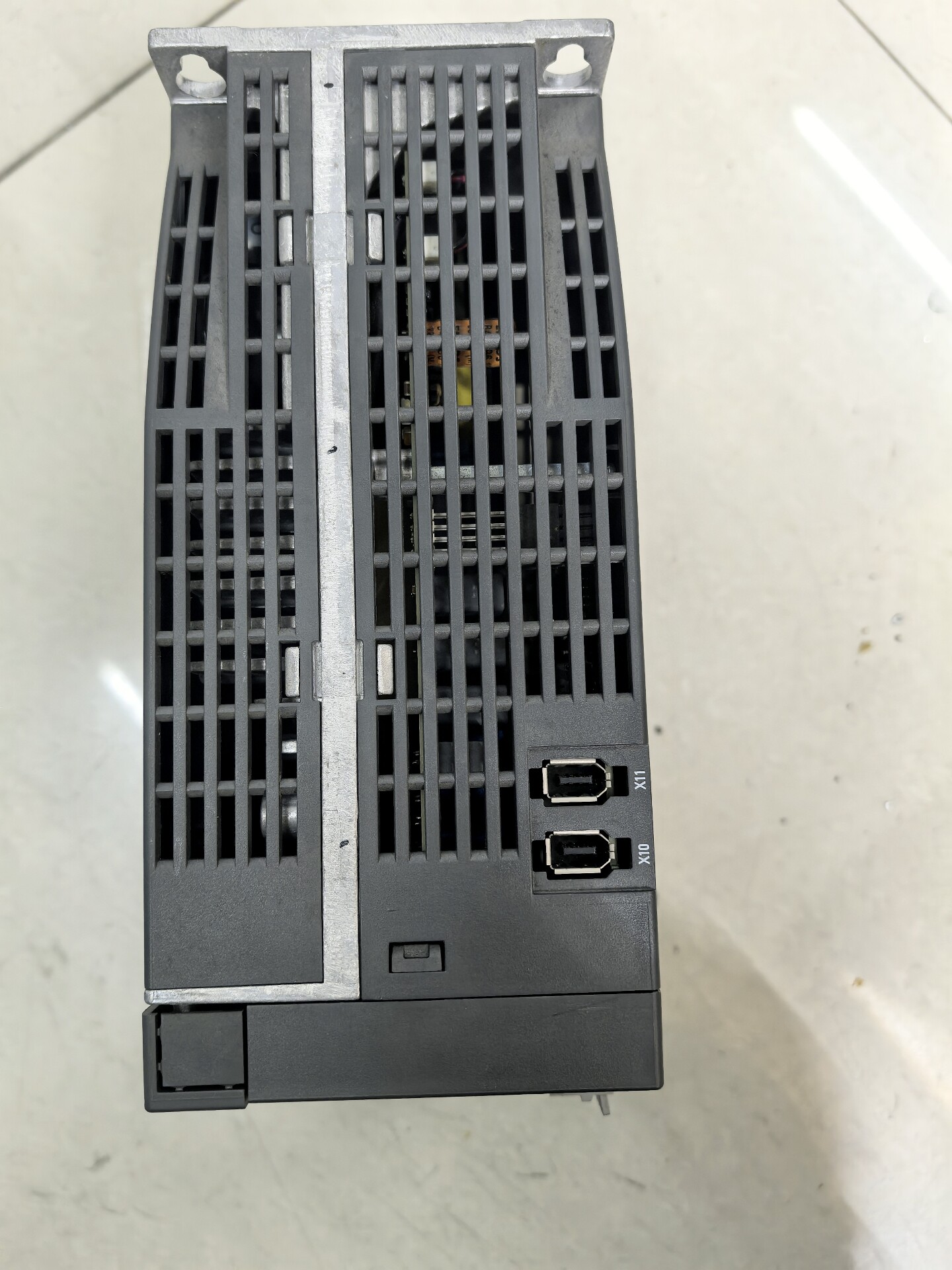 Siemens 6SL3210-5DE21-1UA0 SINAMICS V70 3