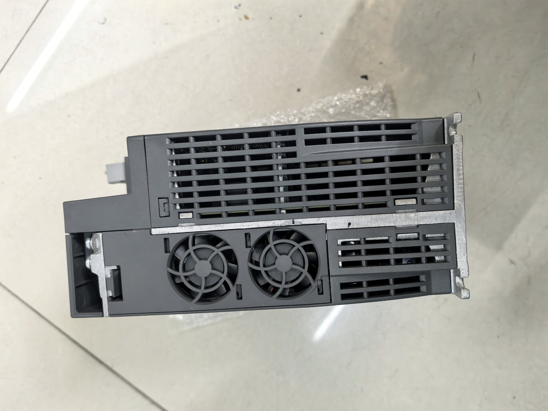 Siemens 6SL3210-5DE21-1UA0 SINAMICS V70 4