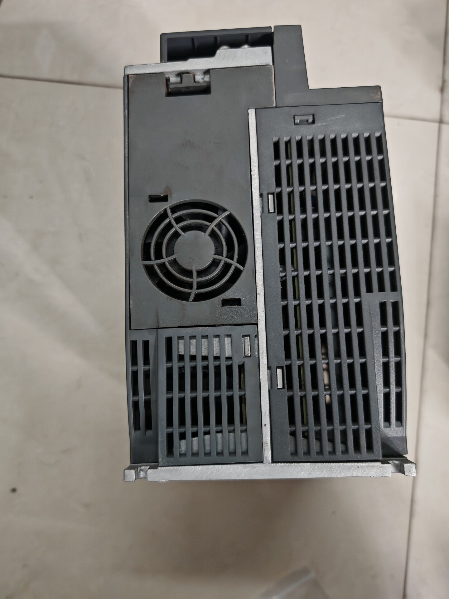 Siemens 6SL3210-5DE21-8UA0 SINAMICS V70 3