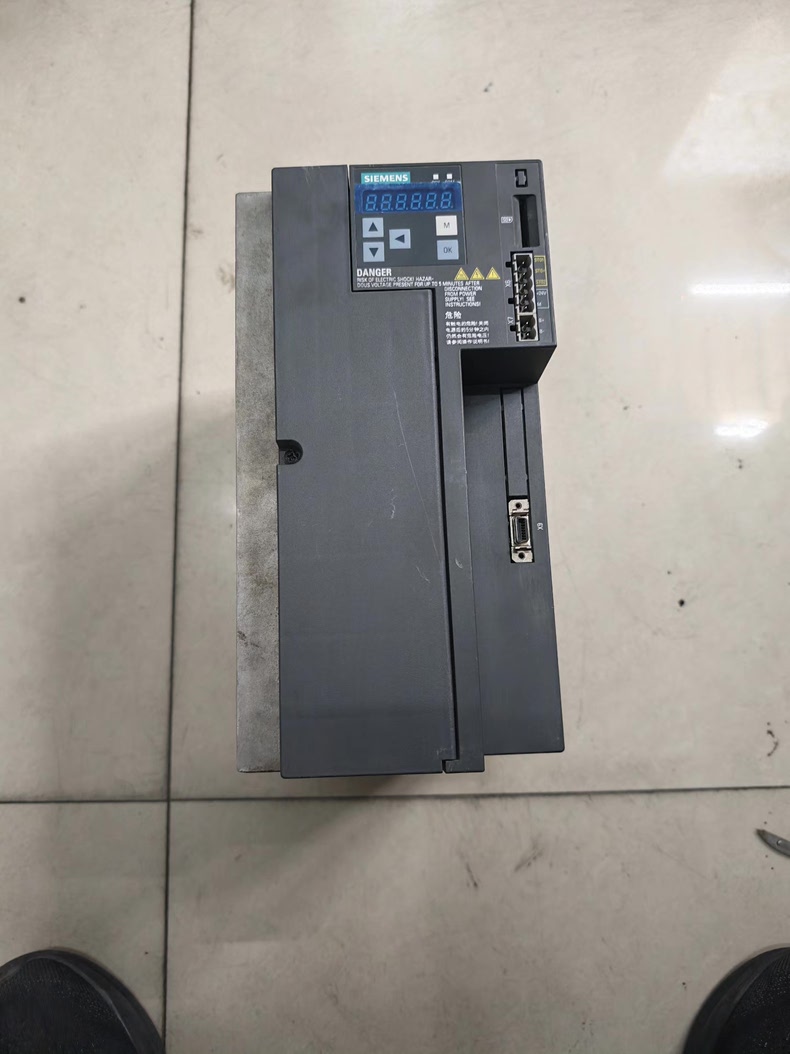 Siemens 6SL3210-5DE22-0UA0 SINAMICS V70