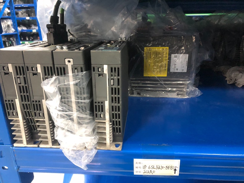 Siemens 6SL3210-5FB10-2UA0 SINAMICS V90 6