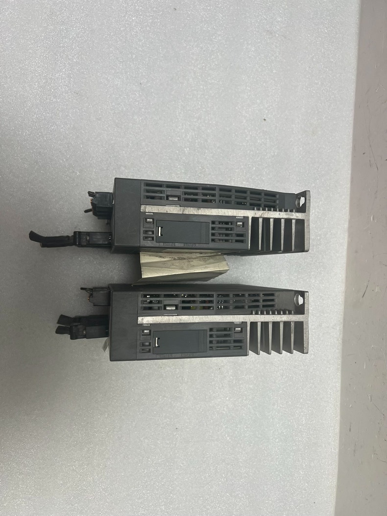 Siemens 6SL3210-5FB10-2UF0 SINAMICS V90 5