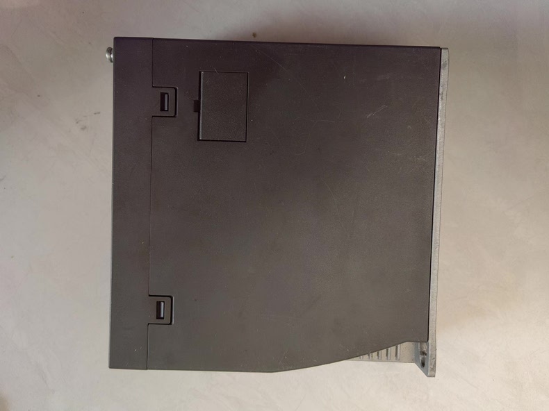 Siemens 6SL3210-5FB10-4UA1 SINAMICS V90 3