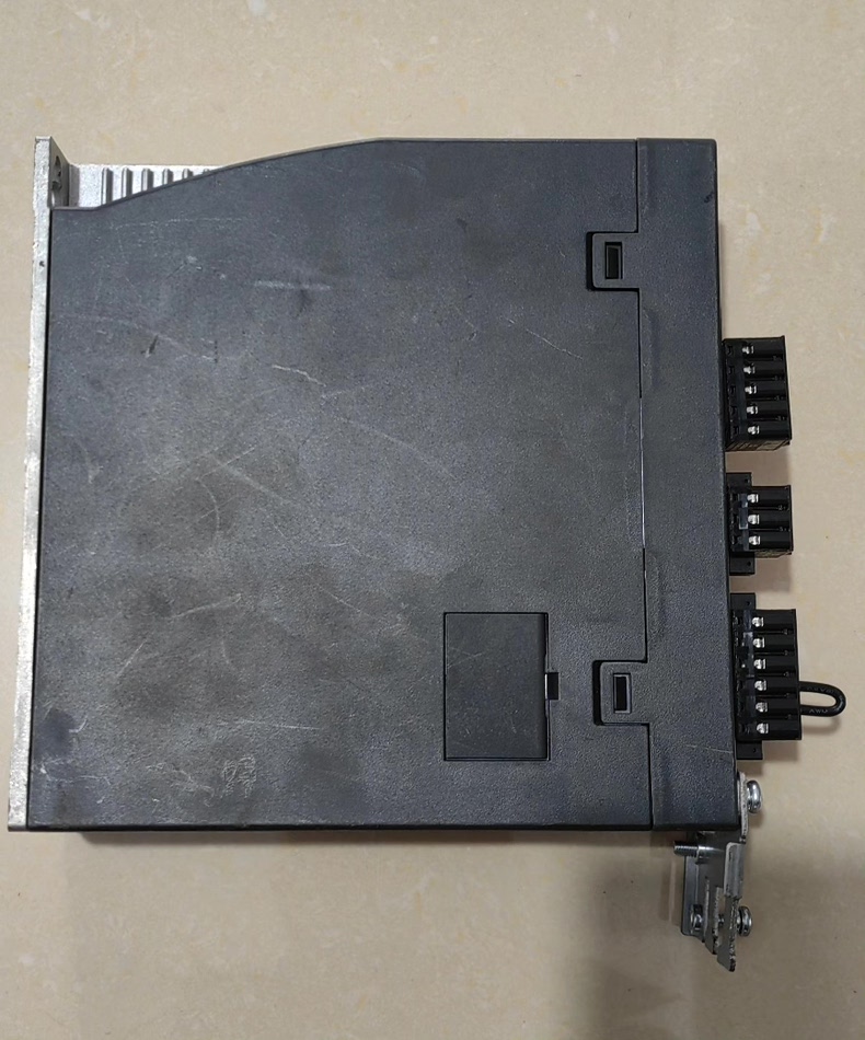 Siemens 6SL3210-5FB10-4UF1 SINAMICS V90 4