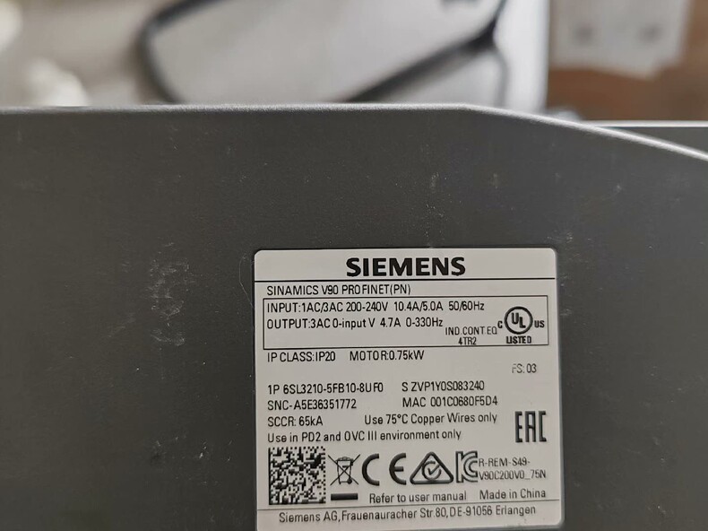 Siemens 6SL3210-5FB10-8UF0 SINAMICS V90 3