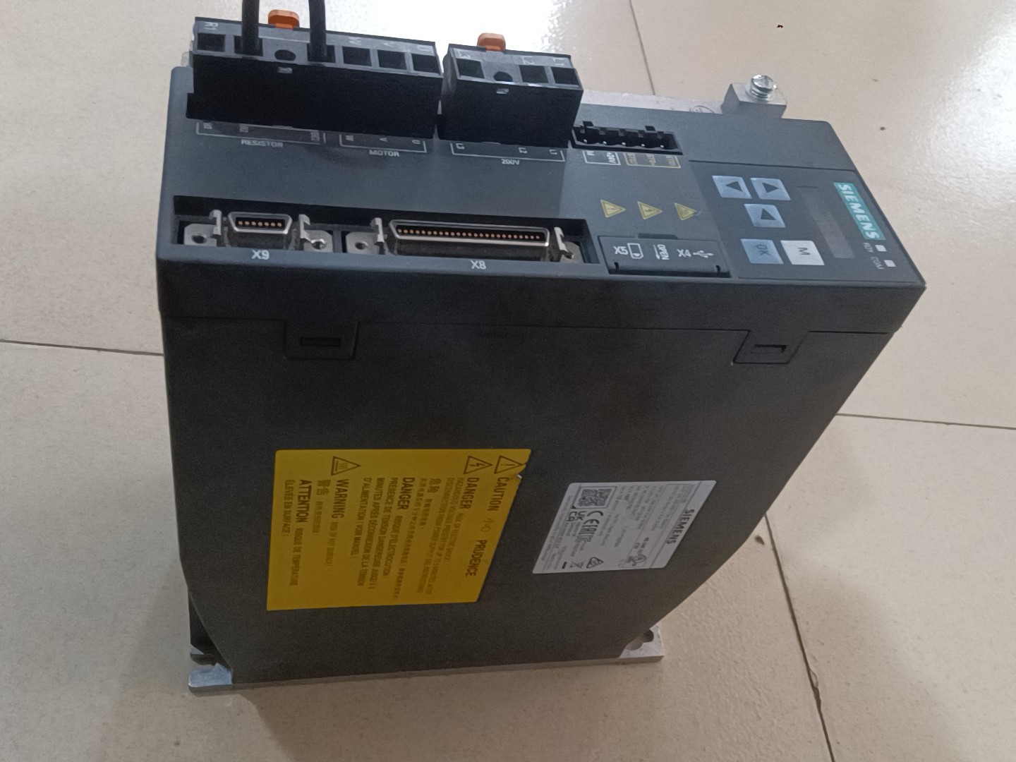 Siemens 6SL3210-5FB11-0UA1 SINAMICS V90 2