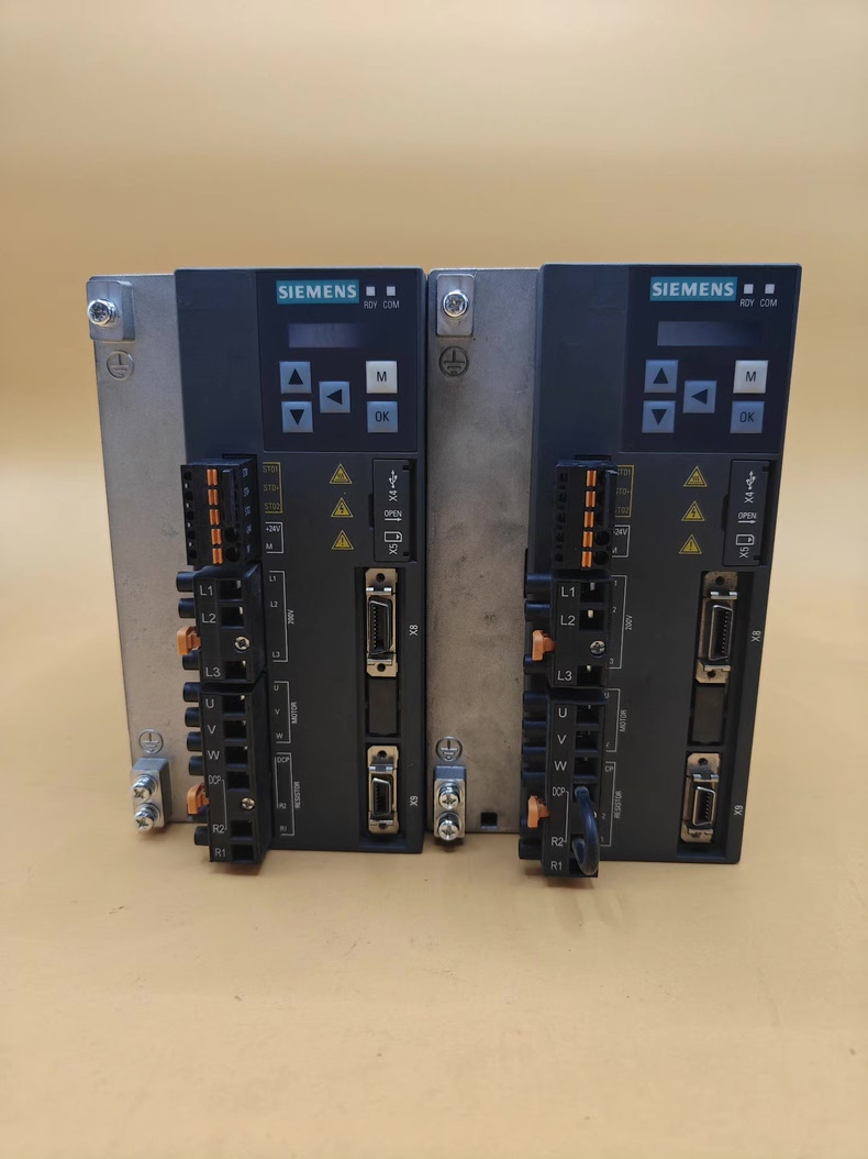 Siemens 6SL3210-5FB11-0UF1 SINAMICS V90