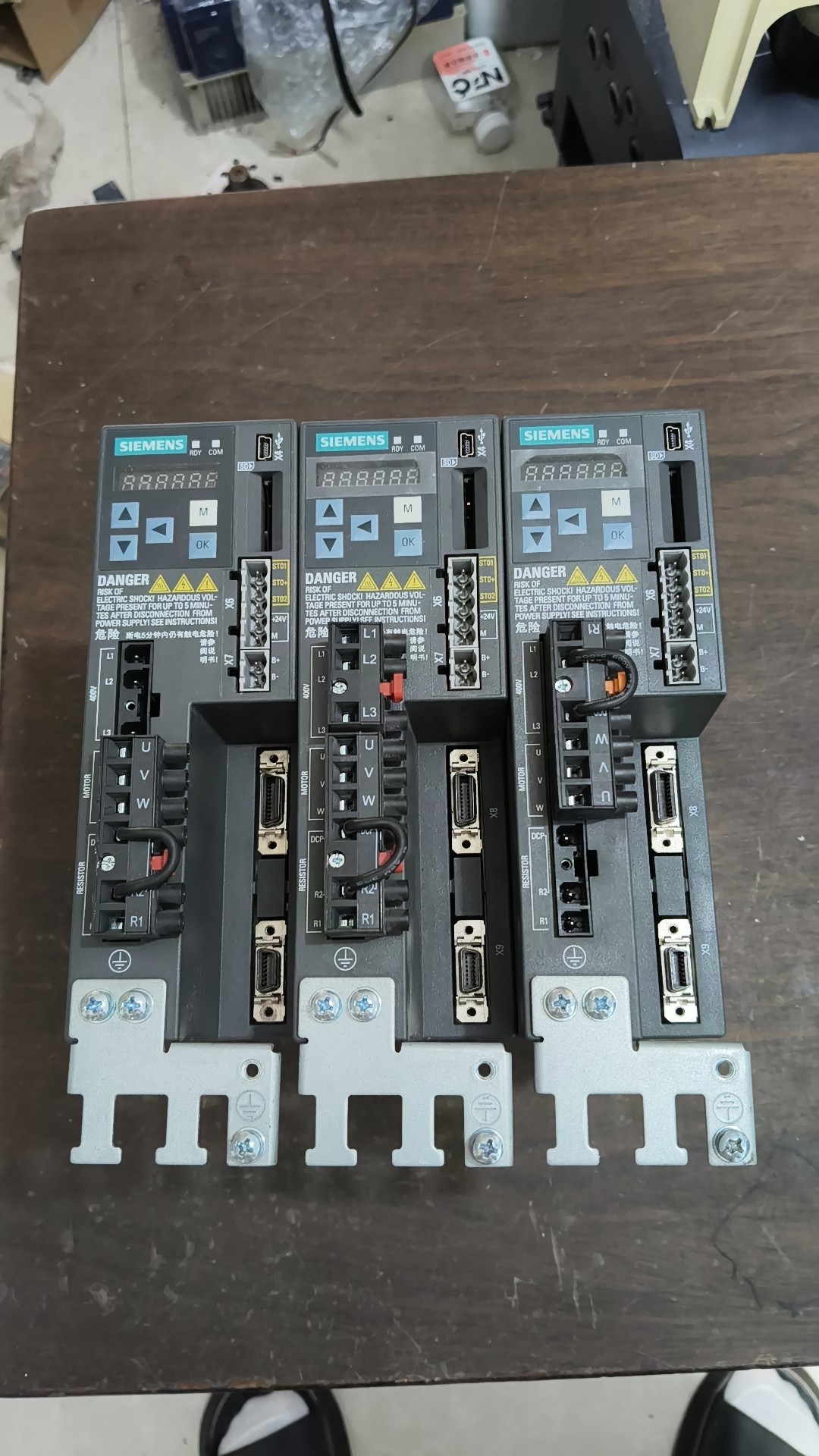 Siemens 6SL3210-5FE10-4UF0 SINAMICS V90