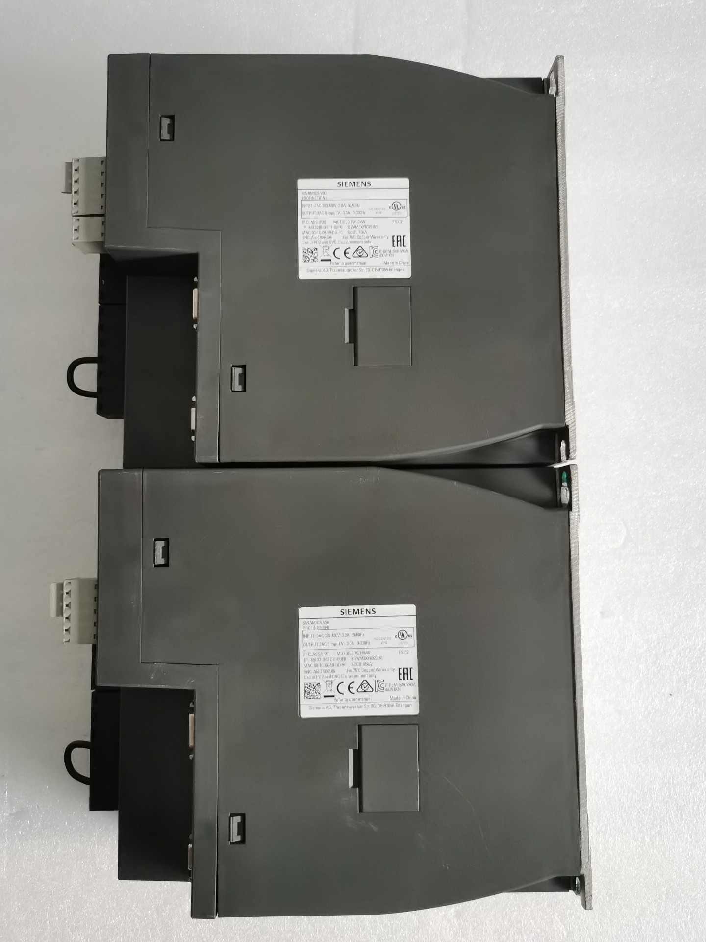 Siemens 6SL3210-5FE11-0UF0 SINAMICS V90 4