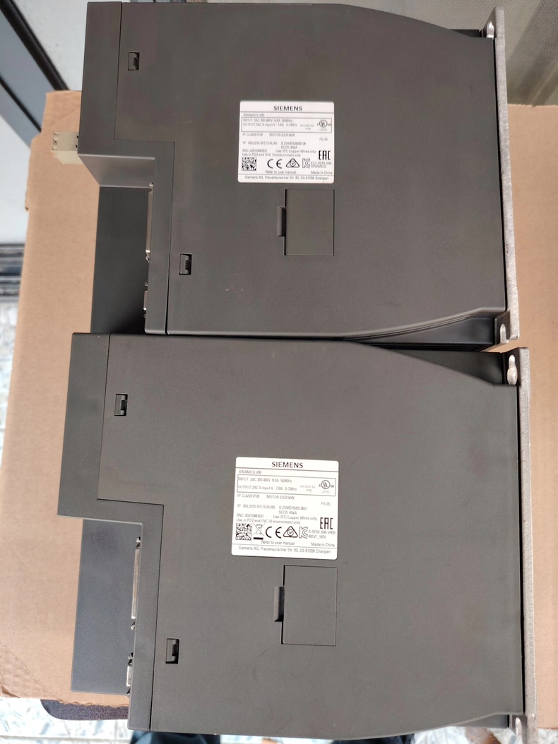 Siemens 6SL3210-5FE12-0UA0 SINAMICS V90 2