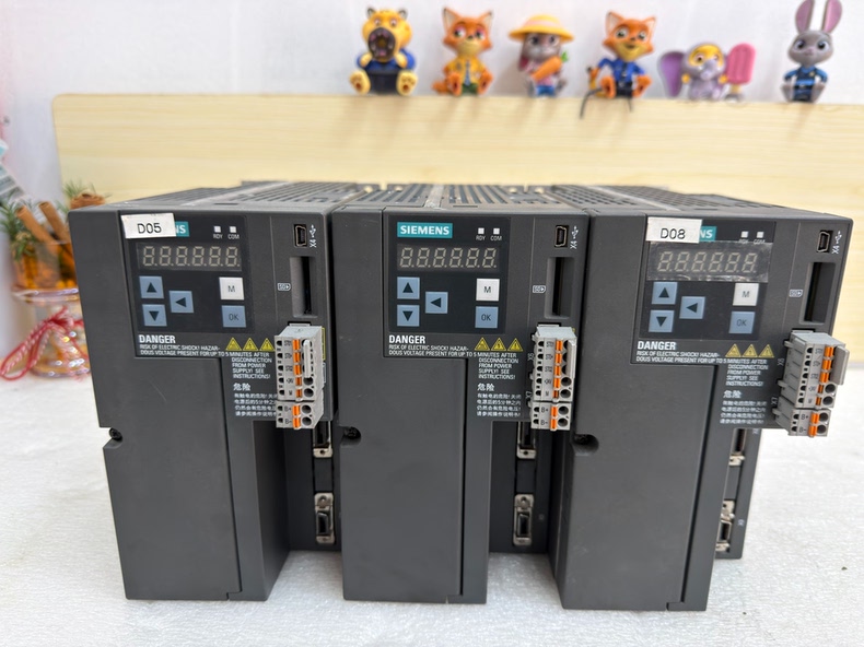 Siemens 6SL3210-5FE12-0UF0 SINAMICS V90