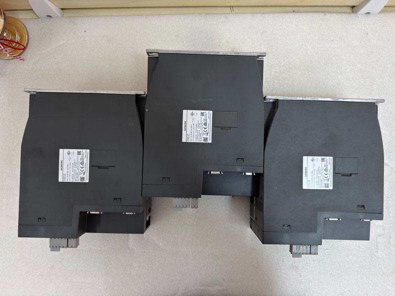 Siemens 6SL3210-5FE12-0UF0 SINAMICS V90 4