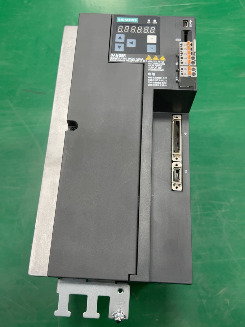 Siemens 6SL3210-5FE15-0UA0 SINAMICS V90 6