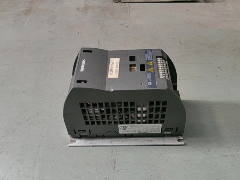Siemens 6SL3211-0KB13-7BB1 SINAMICS G110 3