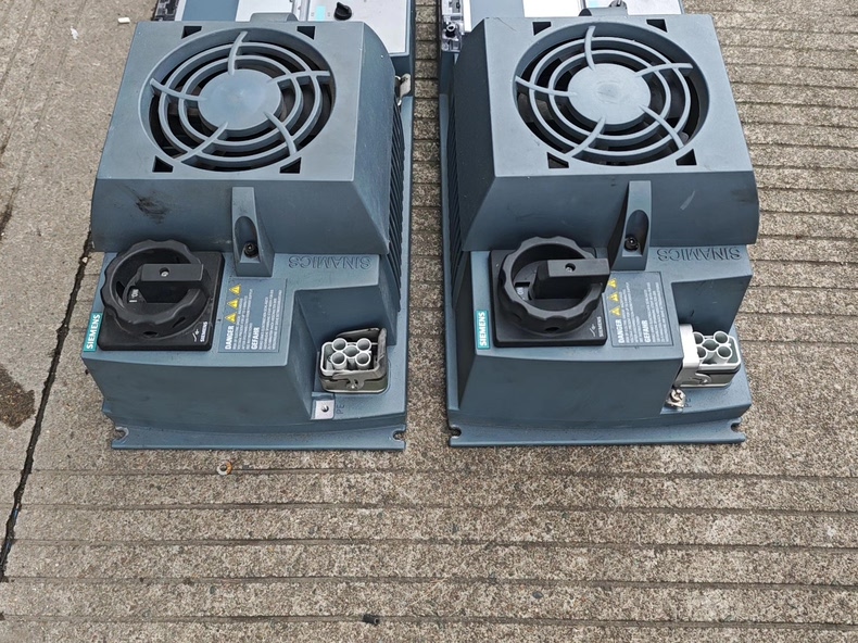 Siemens 6SL3511-1PE21-5AM0 SINAMICS G110D 5