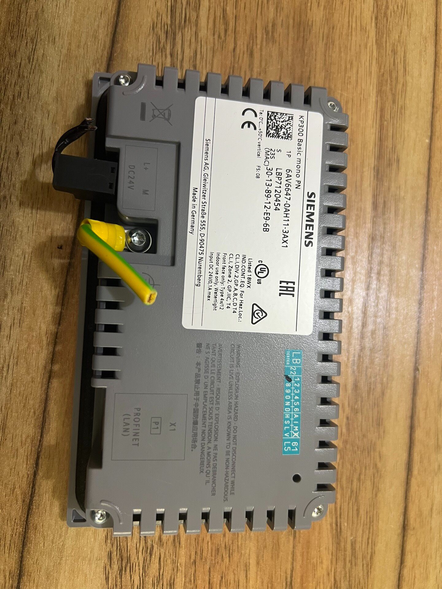 Siemens 6AV6647-0AH11-3AX1 KP300 2