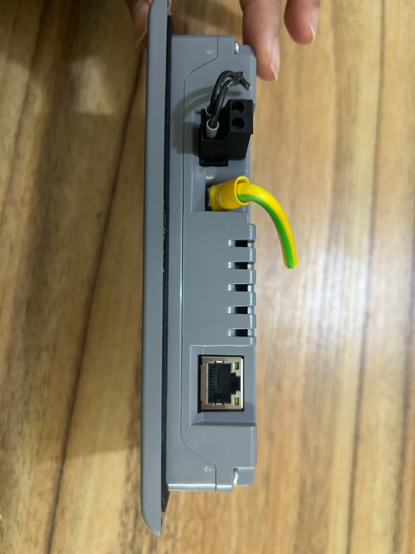 Siemens 6AV6647-0AH11-3AX1 KP300 4
