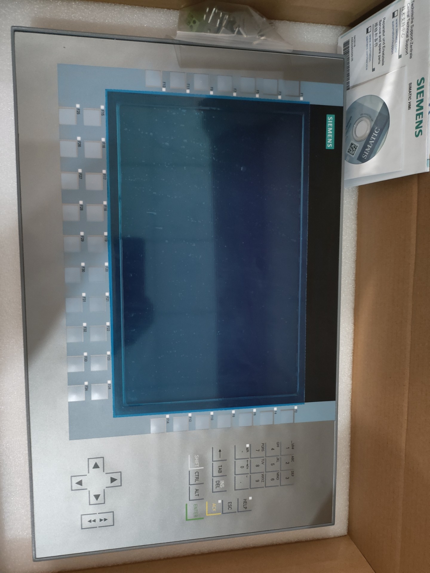 Siemens 6AV2124-1MC01-0AX0 KP1200