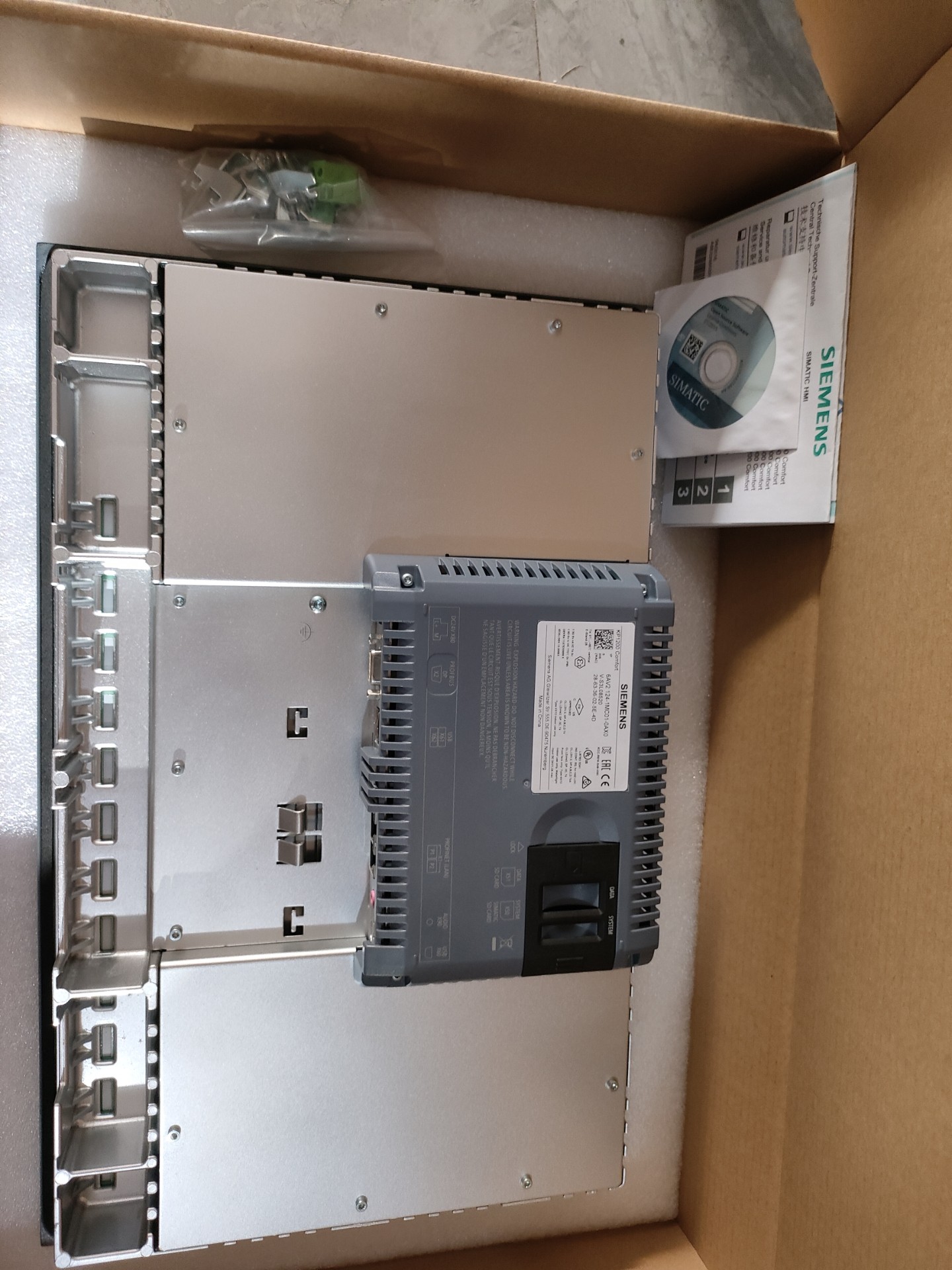 Siemens 6AV2124-1MC01-0AX0 KP1200 6