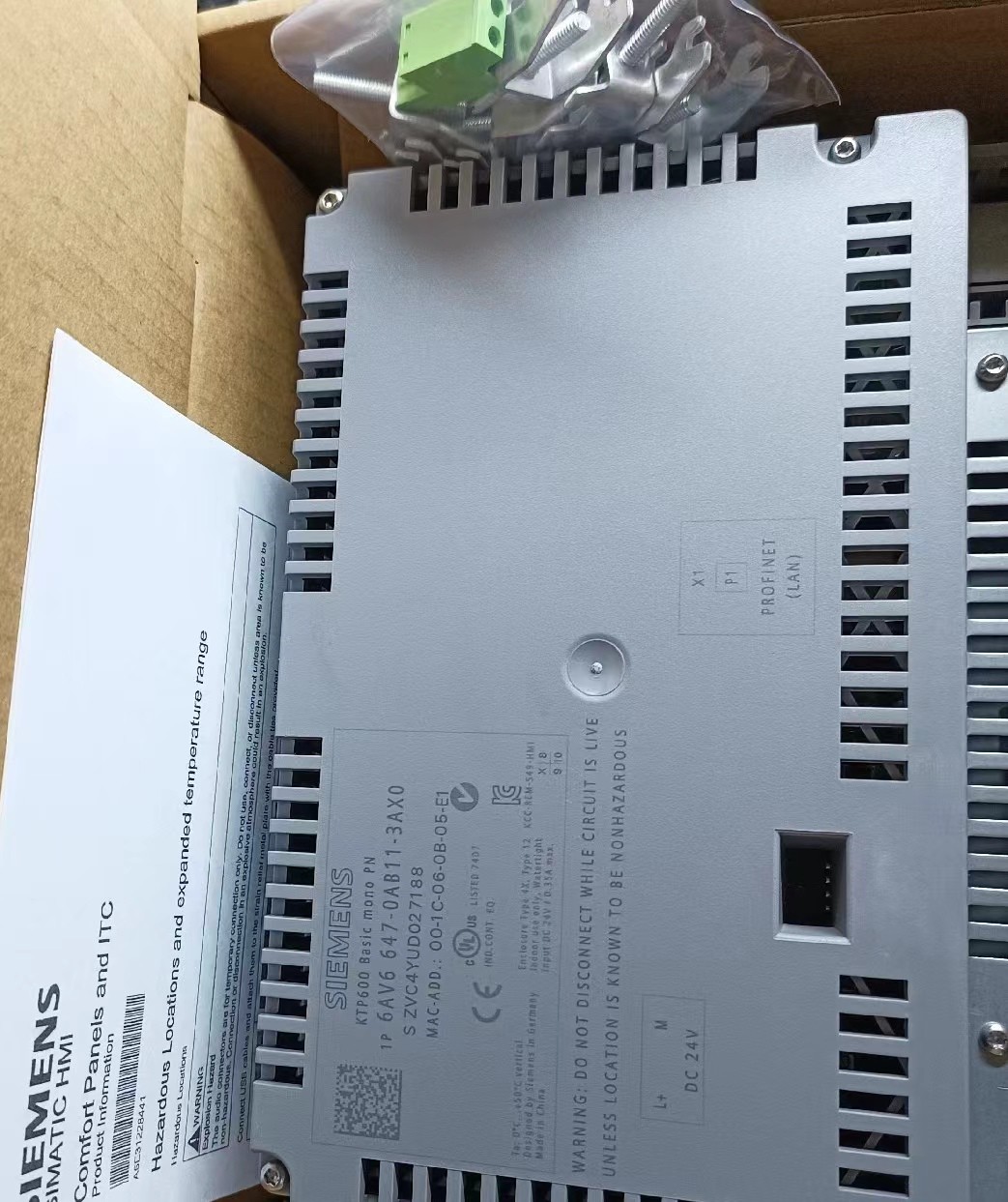 Siemens 6AV6647-0AB11-3AX0 KTP600 2