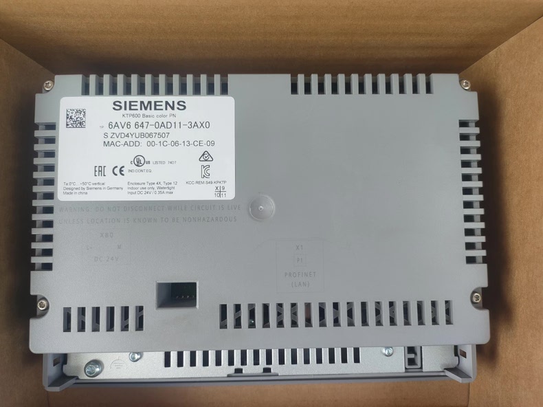 Siemens 6AV6647-0AD11-3AX0 KTP600 2