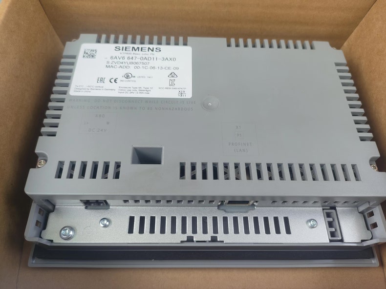 Siemens 6AV6647-0AD11-3AX0 KTP600 3